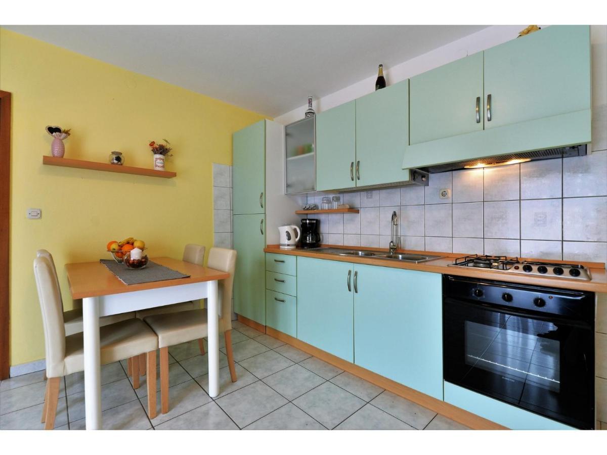 Apartments Kostelic Murter Luaran gambar