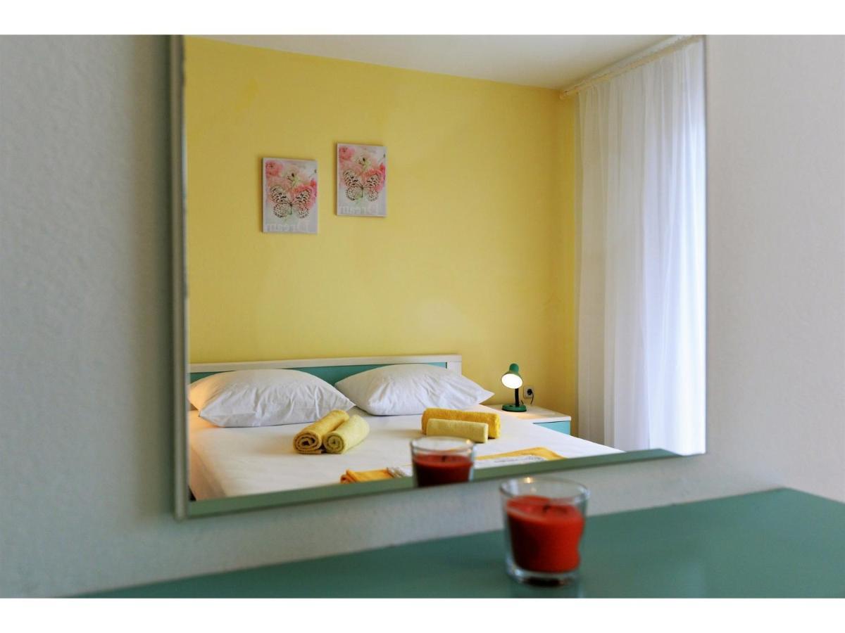 Apartments Kostelic Murter Luaran gambar