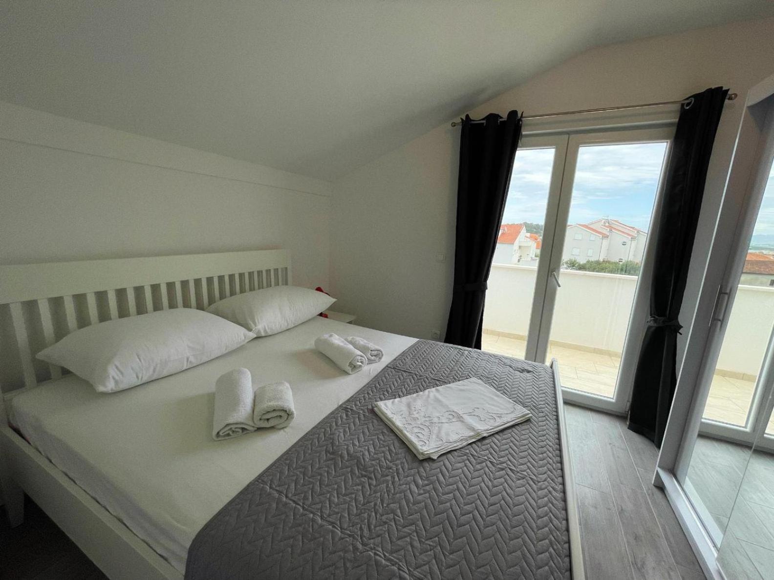 Apartments Kostelic Murter Luaran gambar