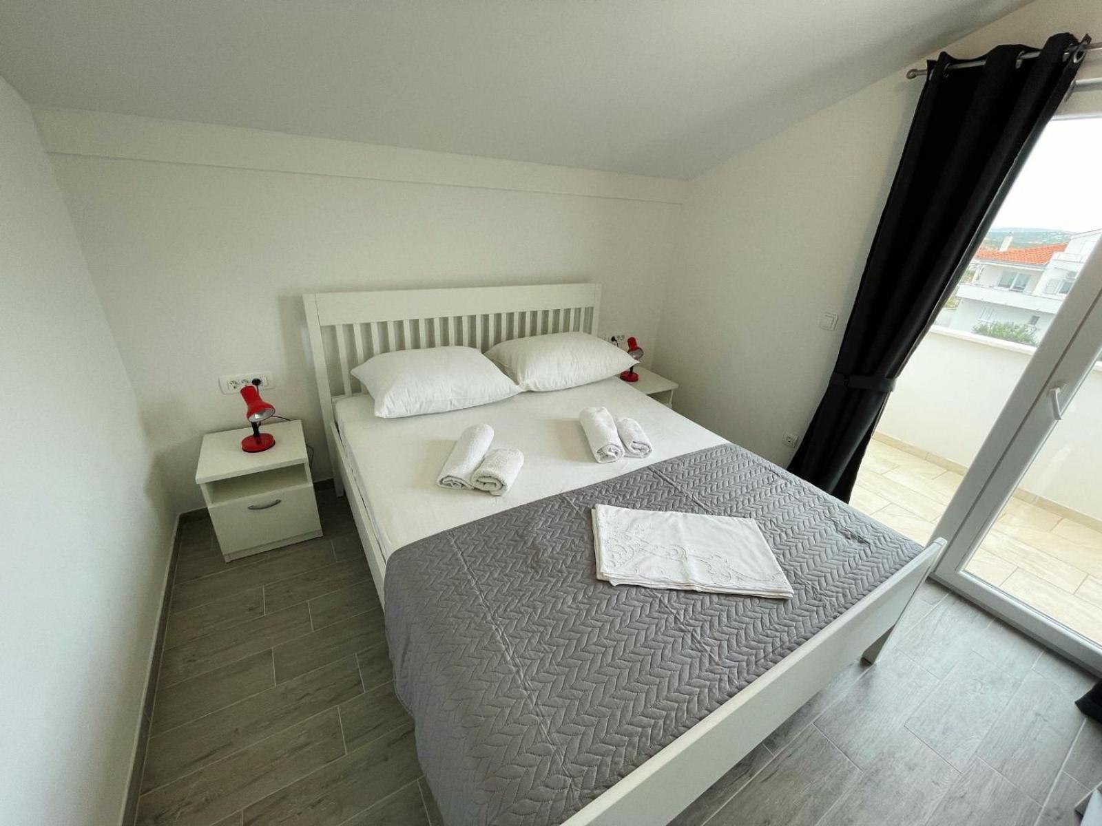Apartments Kostelic Murter Bilik gambar