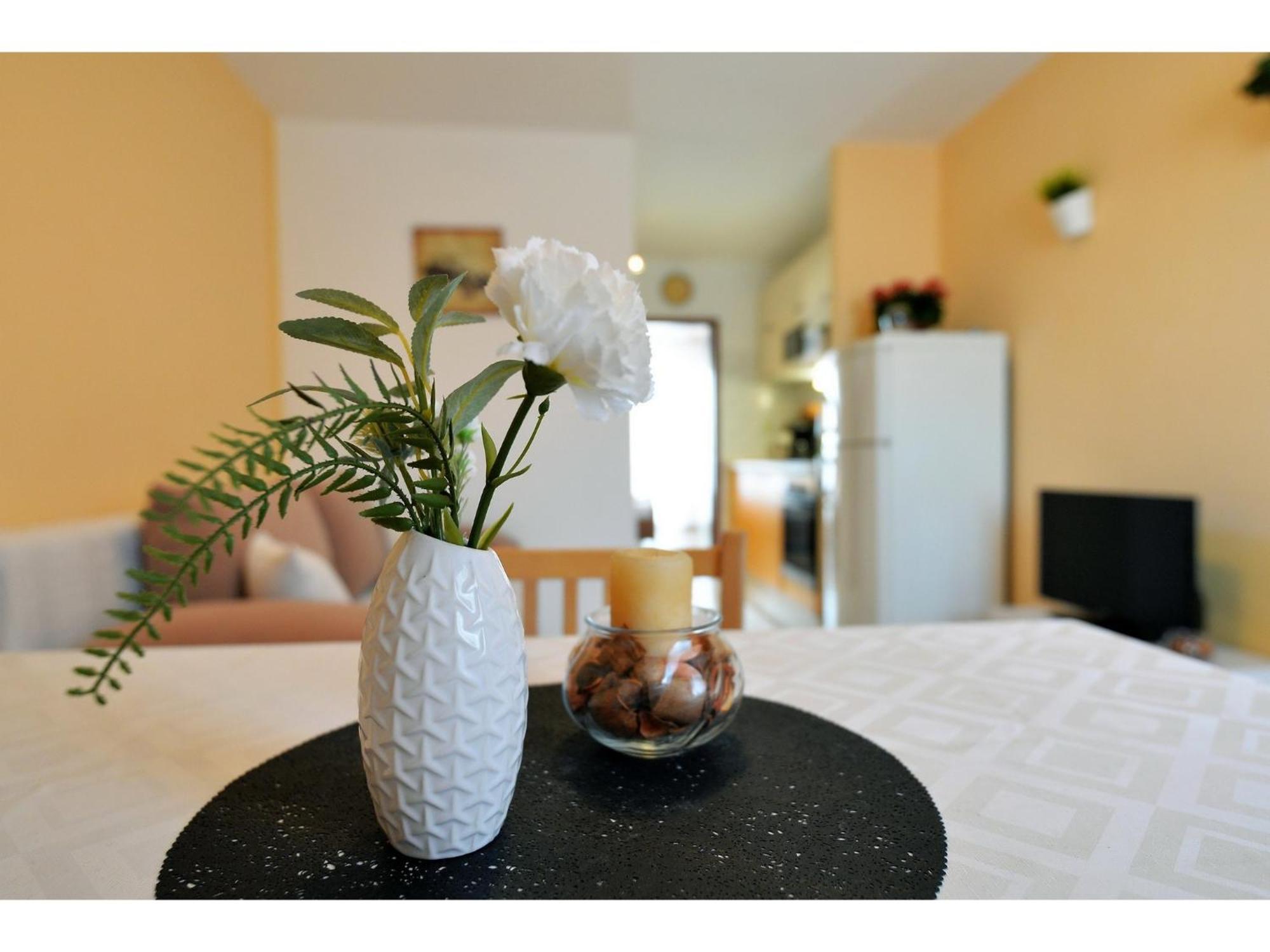 Apartments Kostelic Murter Bilik gambar