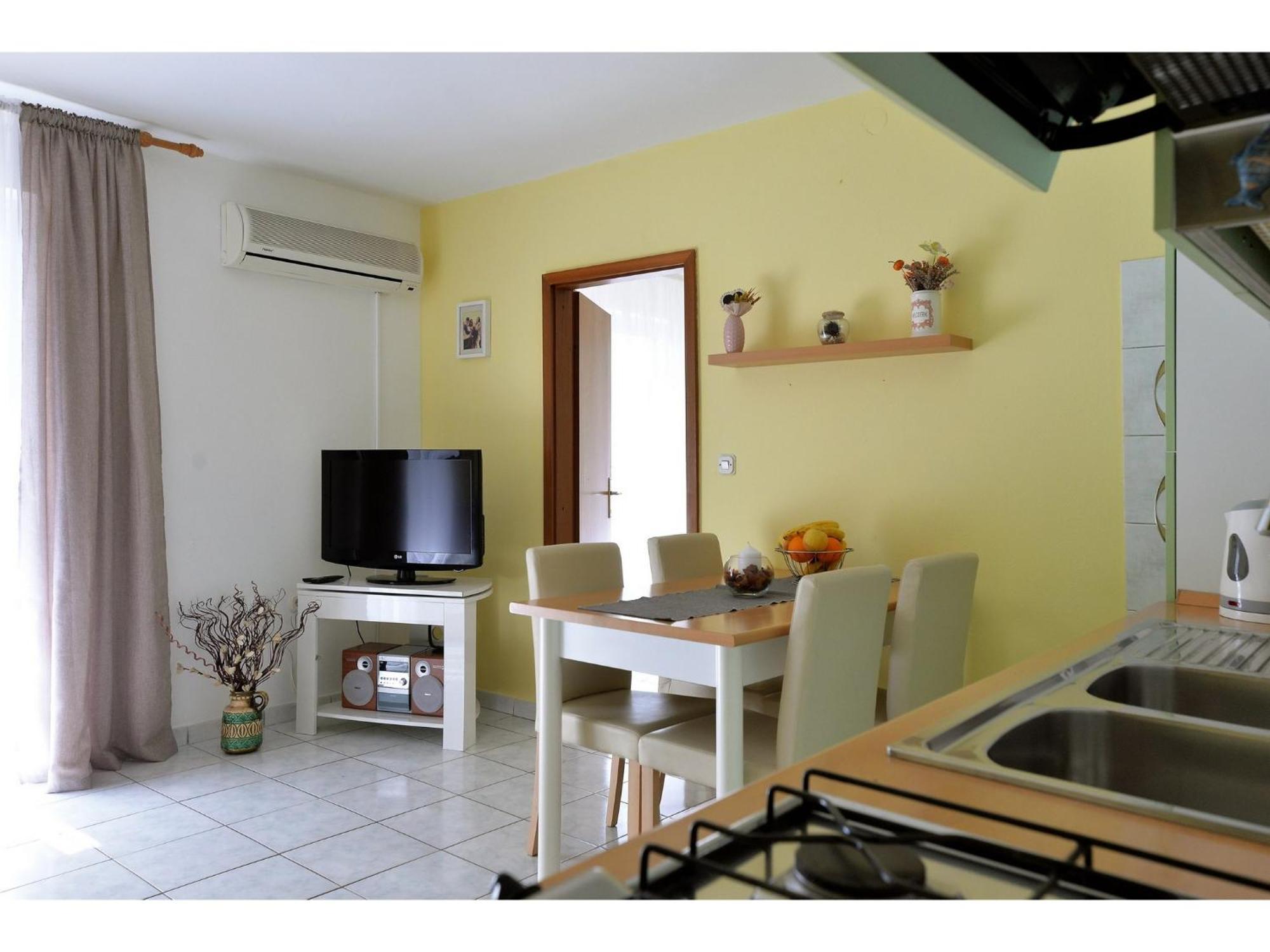 Apartments Kostelic Murter Luaran gambar